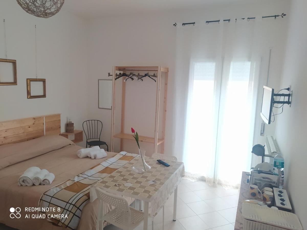 Room&breakfast Acquaviva Acquaviva Platani Exterior foto