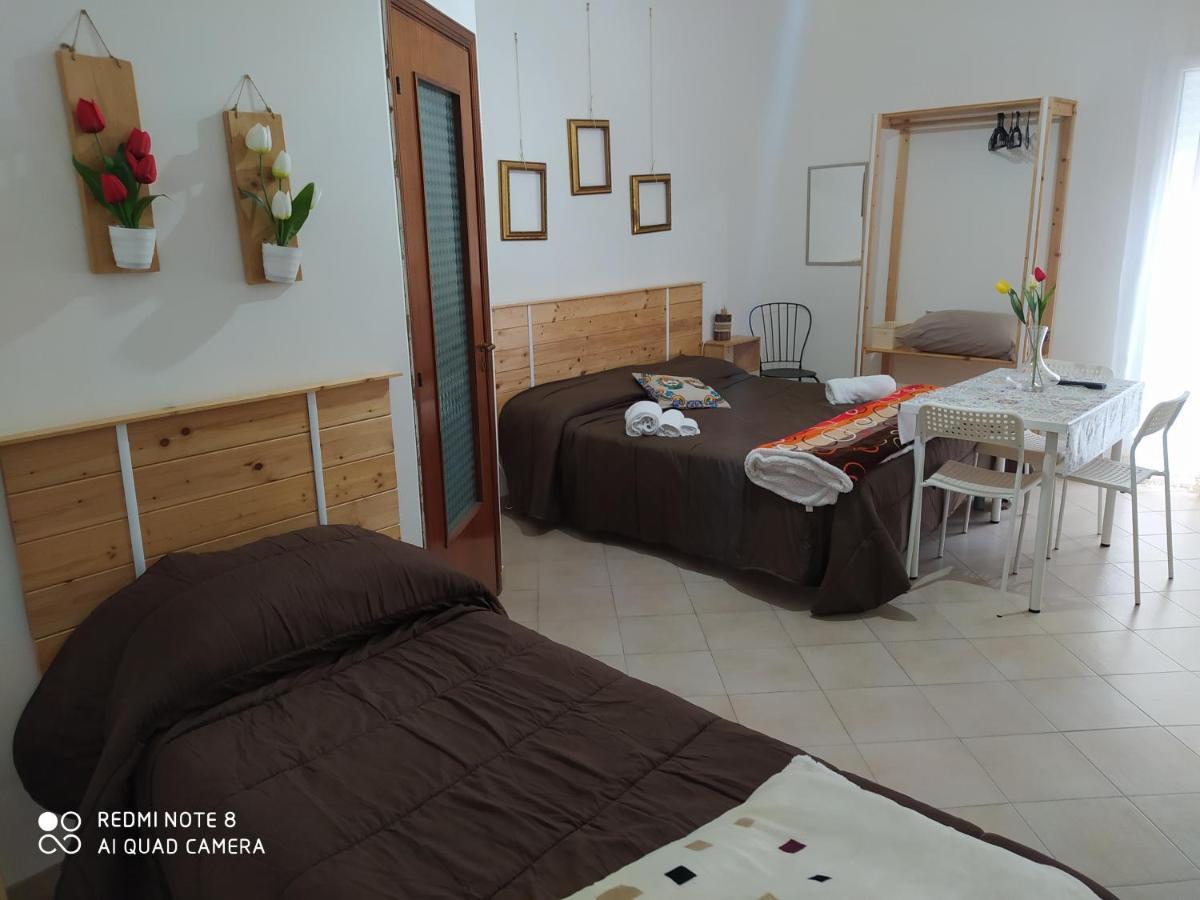 Room&breakfast Acquaviva Acquaviva Platani Exterior foto